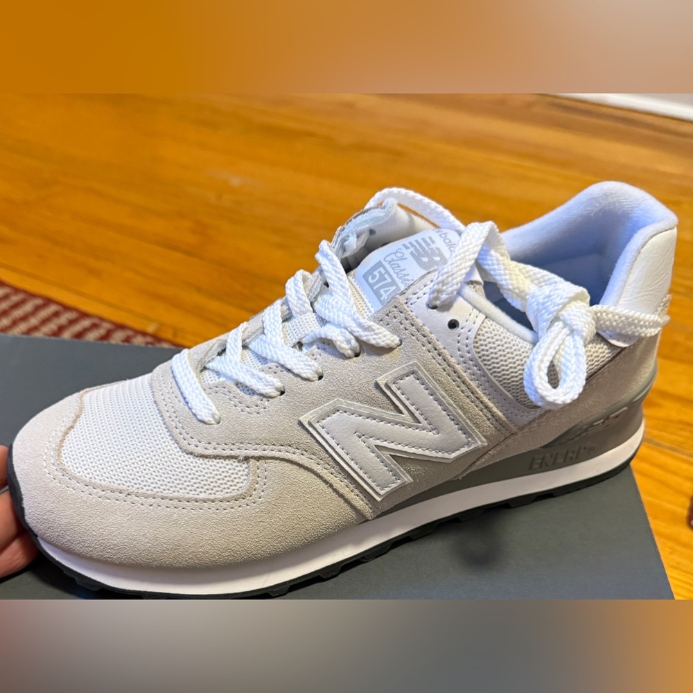 NWT-New Balance Woman’s Classic White Sneakers